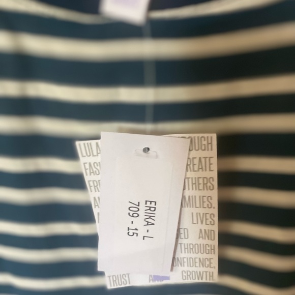 Lularoe tops - Picture 6 of 8